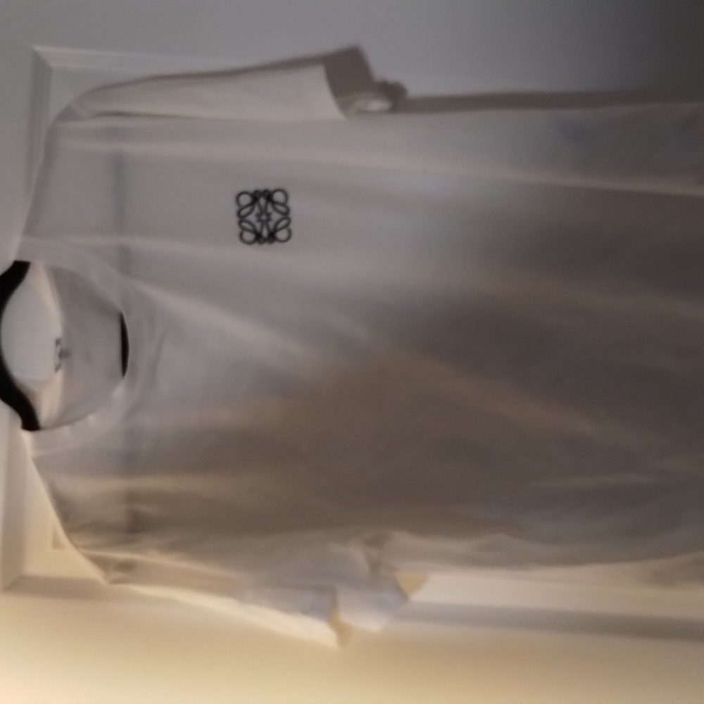 White t shirt